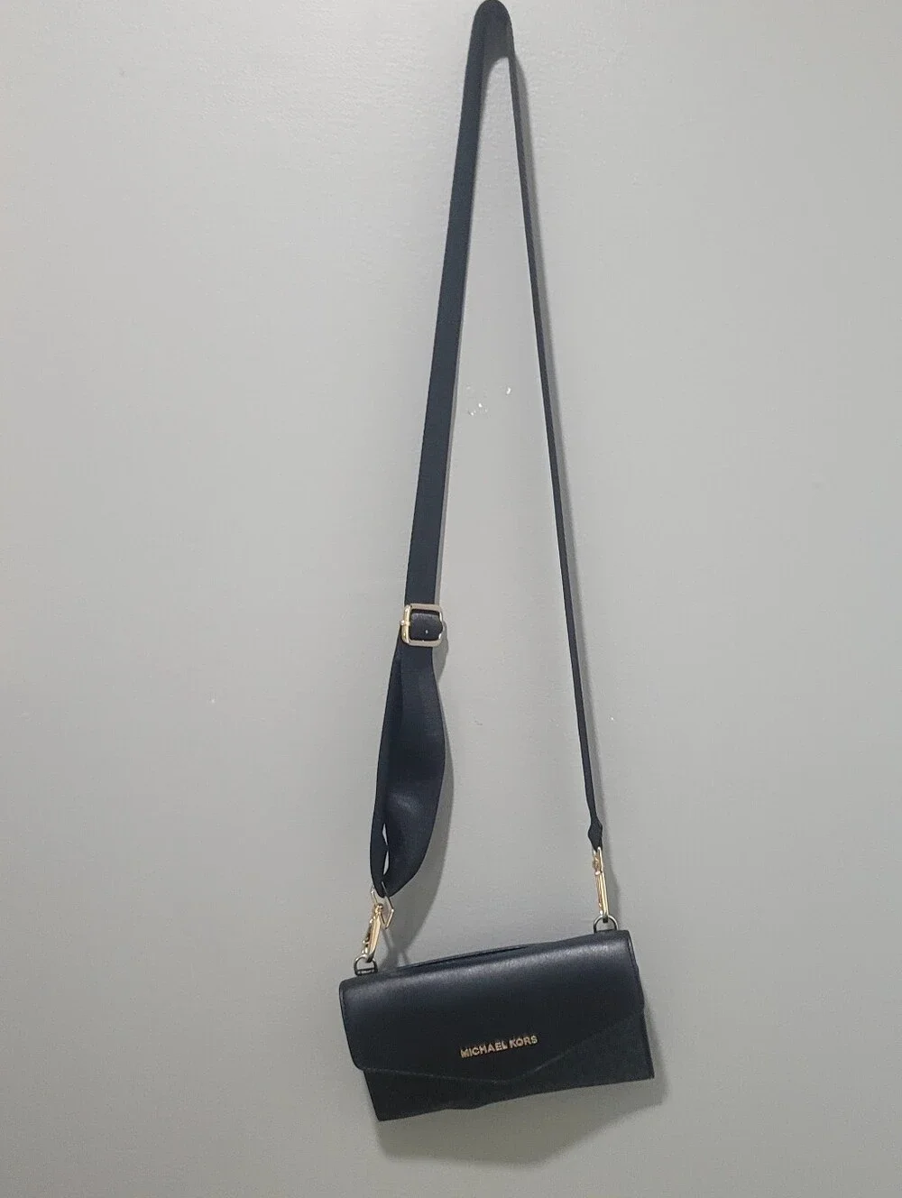 Michael Kors Black With Grey Signature Brossbody Bag 8x5.5